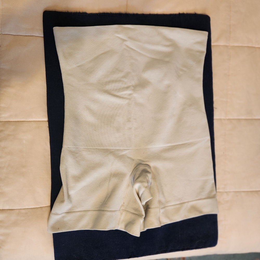 Shapermint Short, Essentials High Wasted Shaper Short Size Small Color Off White - Picture 2 of 7